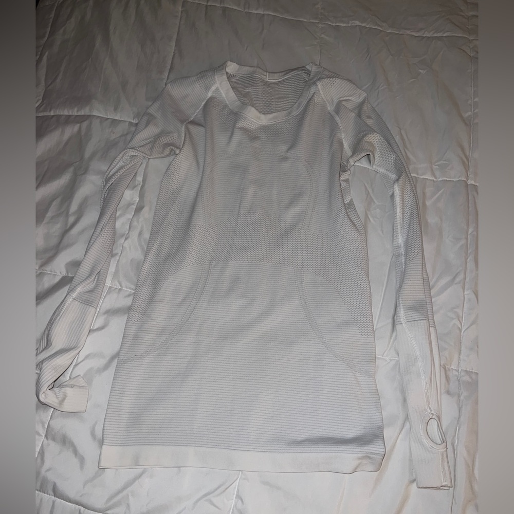 Lululemon white run swiftly size 4